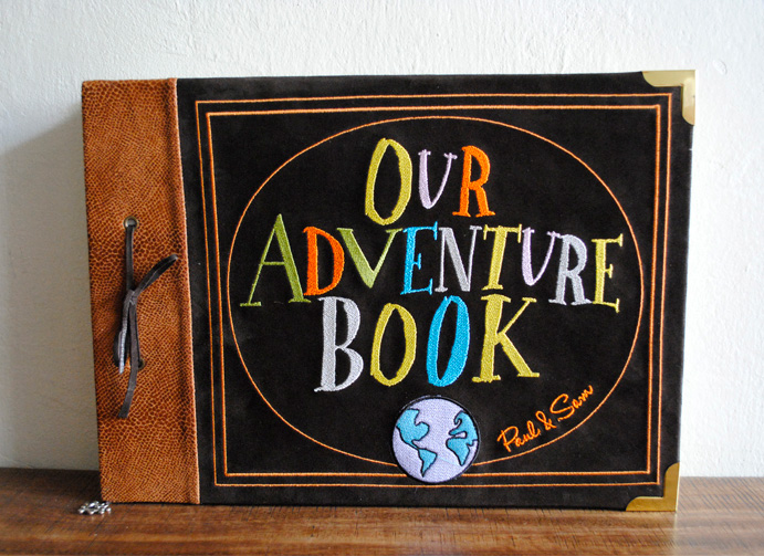 Alguna idea de qué tipografía es Our adventure book? forum