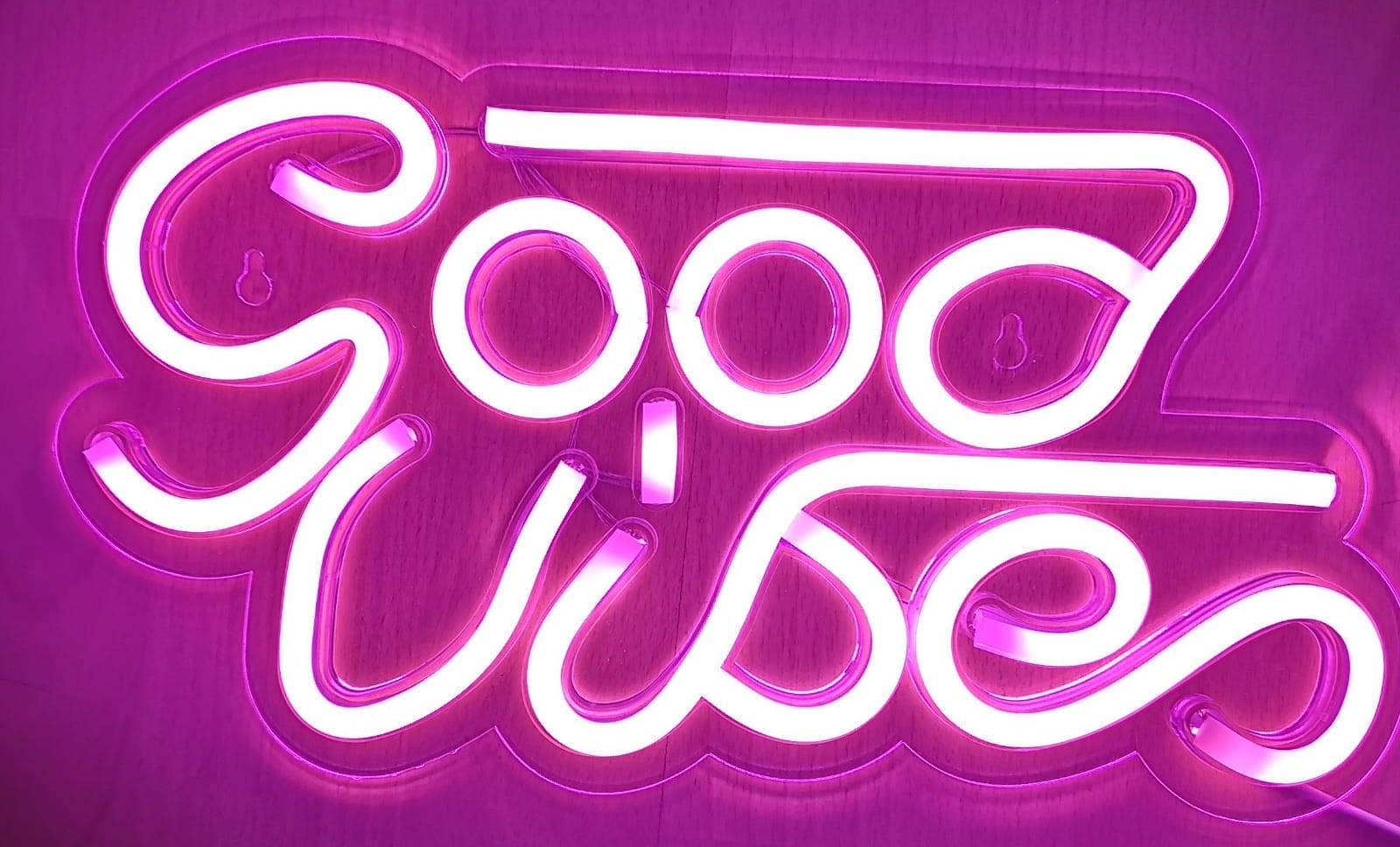 Anyone knows this font?