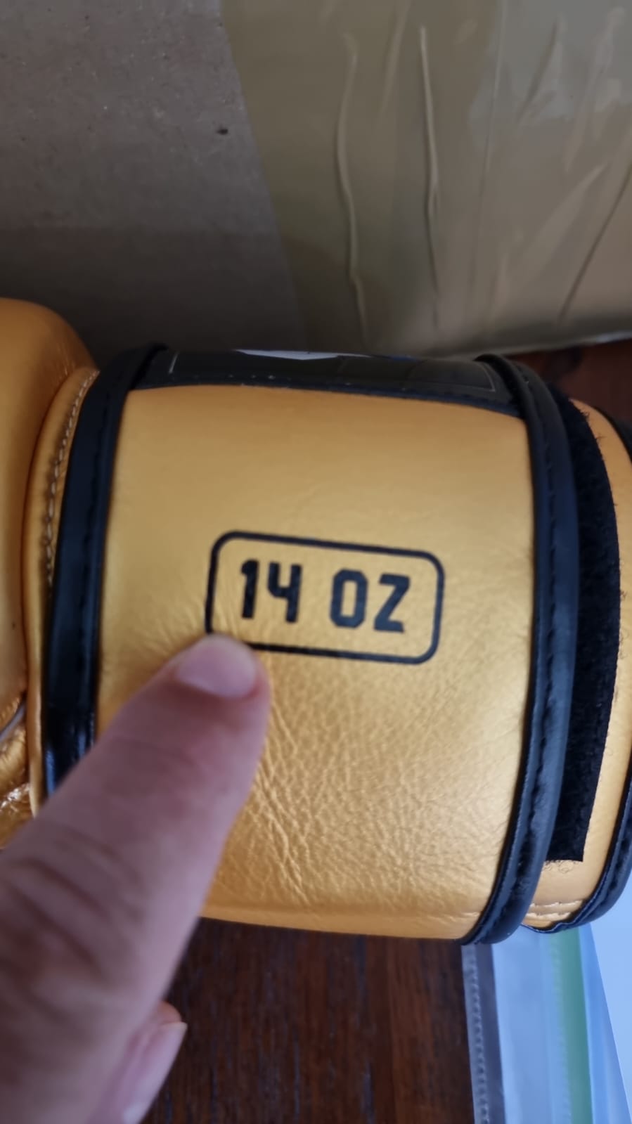 Need help with a font on a boxing gloves