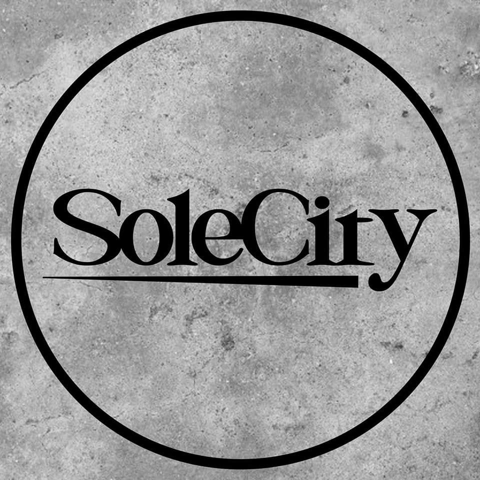 What font is this? Thank you!