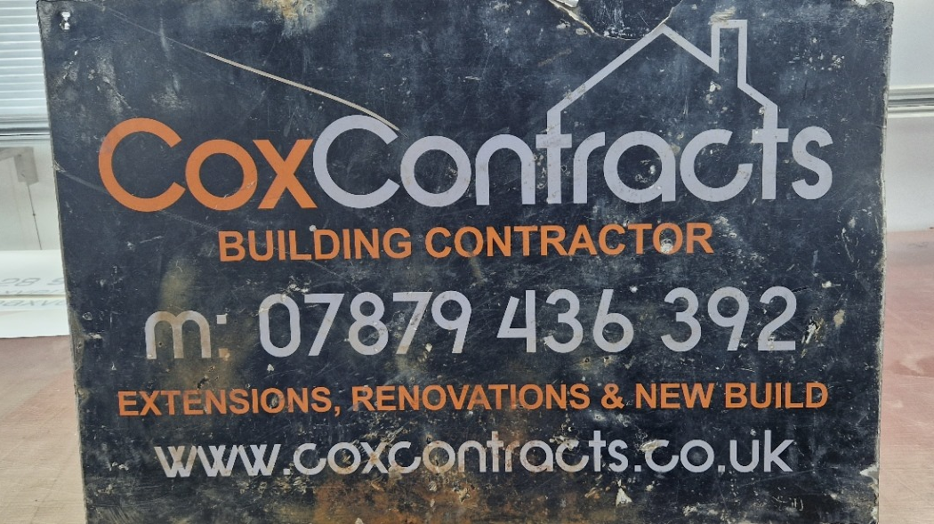 Anyone know this font. Thanks cox contracts