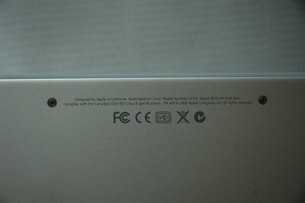 MacBook Bottom Font