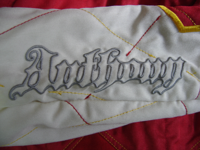 Hi all, I need to identify this font