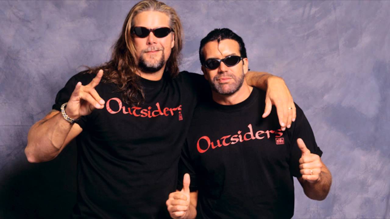 Can anyone find out what font this WCW t shirt is?