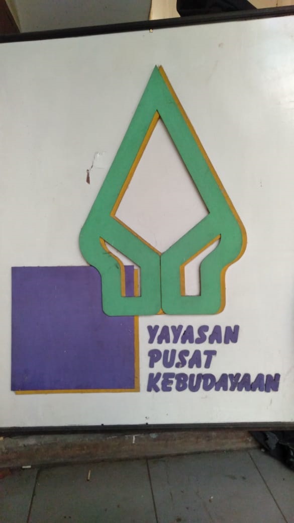 Help me find closest font for Yayasan Pusat Kebudayaan