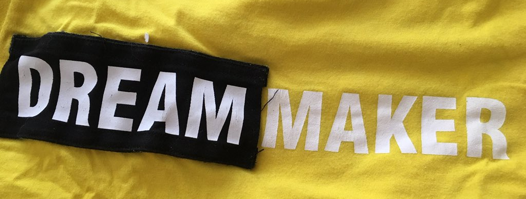 Help me to find this font. Pleaseeee